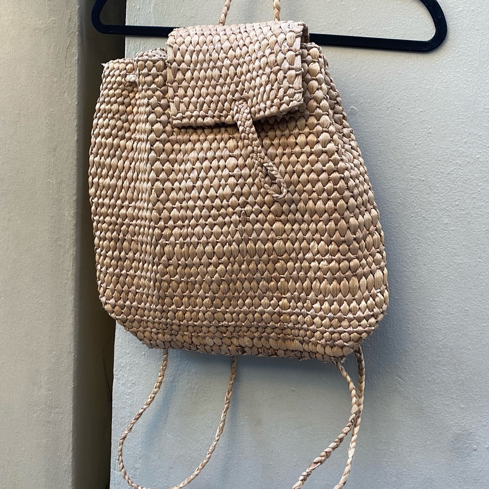 Handmade Woven backpack - Picture 3 of 5